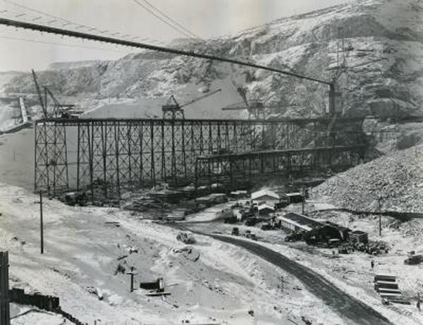 Grand Coulee Dam construction
