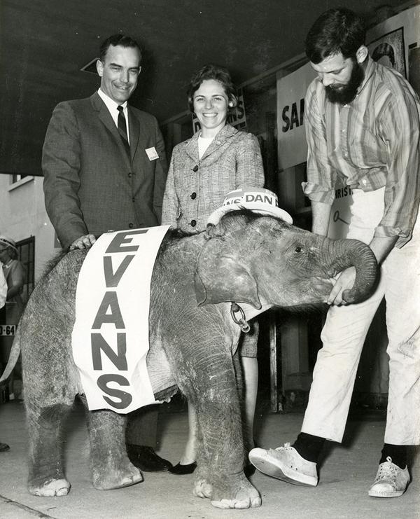 AR-DolliverScrapbook_DanEvans_1964Convention_June06_311