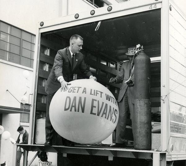 AR-DolliverScrapbook_DanEvans_1964Convention_June06_312