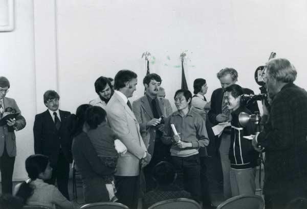 AR255-32-0-6_VietnamAssistanceProgram_APR1975_TonyLe_673