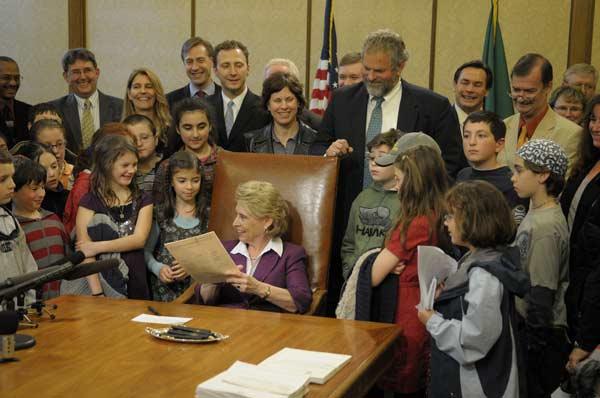 Gov.-Gregoire-bill-signing-photo Gov.-Gregoire-bill-signing-photo