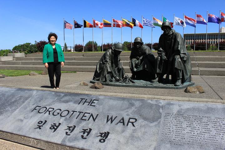 Rep. Cindy Ryu at Korean War Memorial.