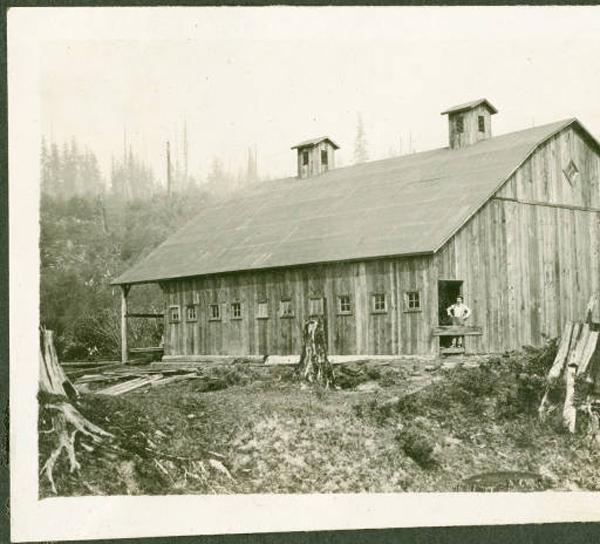 Nesset family barn JPG Nesset family barn JPG