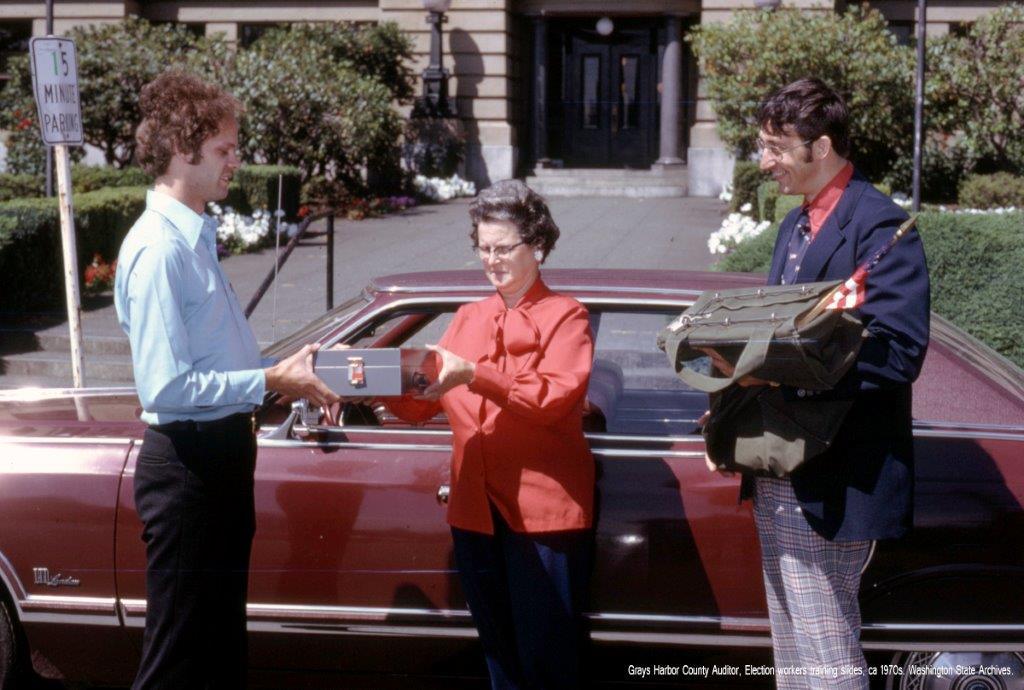 sw-grays-harbor_poll-workers_1970s_917a