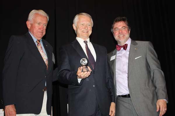 Sam,-Ralph-Munro,-Anthony-Hemstead-at-WTC-dinner