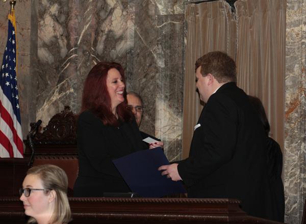 SwearingIn_SEN_JAN2015_0076