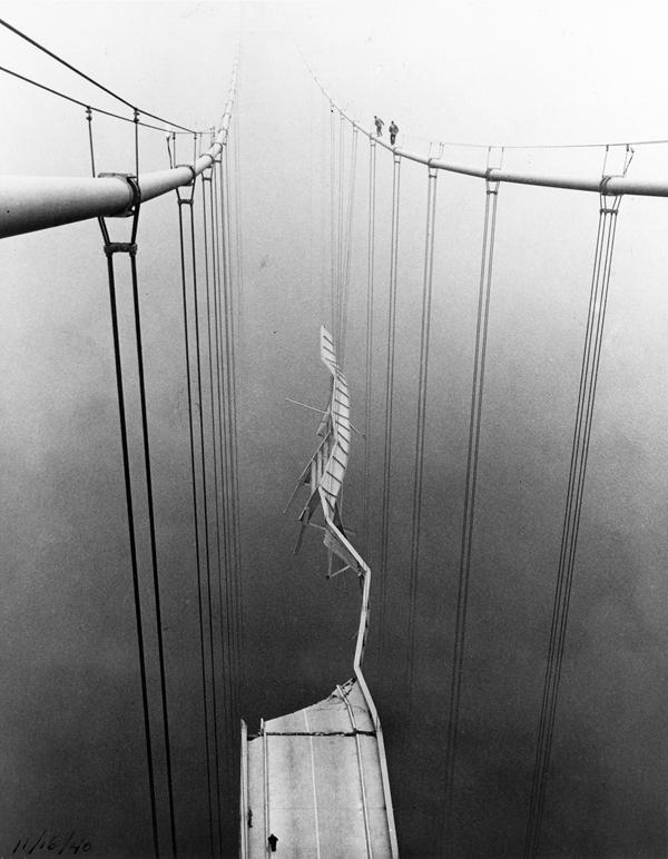 UniversityWashingtonLibraries__Tacoma_Narrows_Bridge_November_16_1940PH290_65