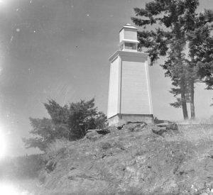Pole Pass Light